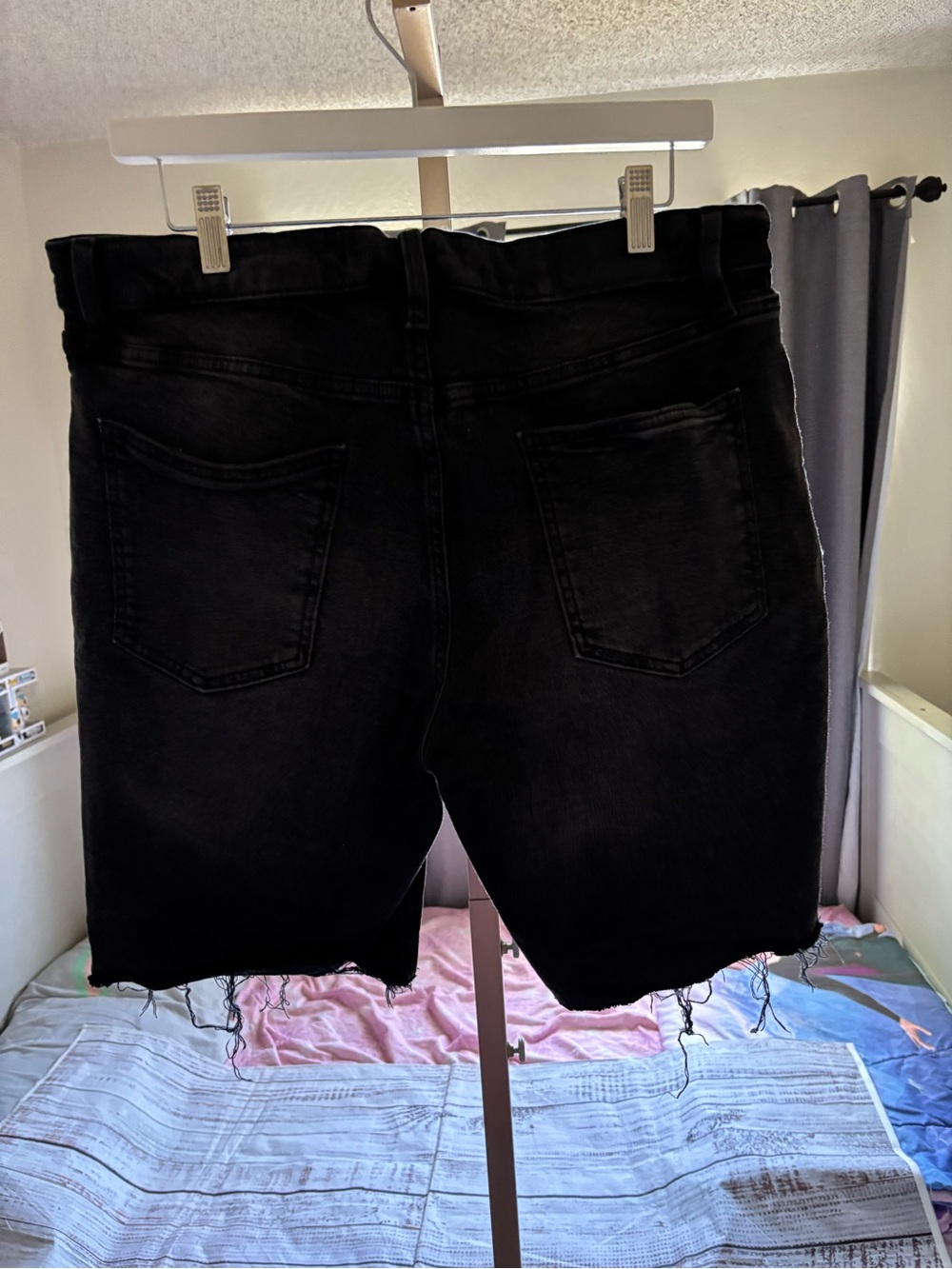 Original Use Black Cut-Off Denim Shorts for Men - Picture 2 of 4